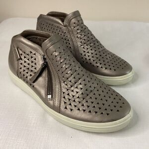 Ecco Women’s Pewter Laser Cutout Sneakers Size 5